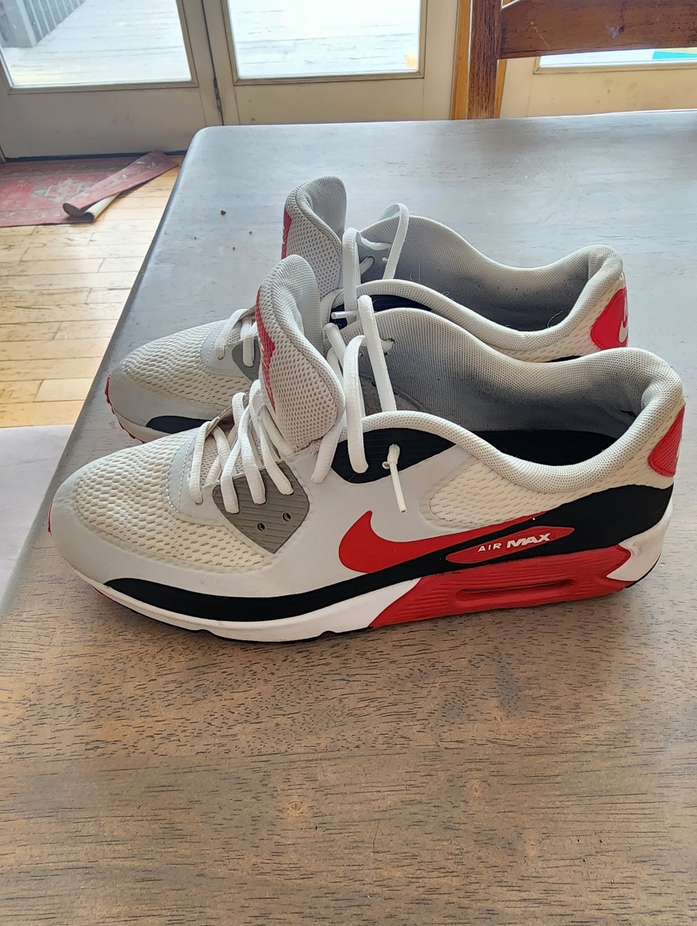 Nike Air Max White Red Black Retro Sneakers